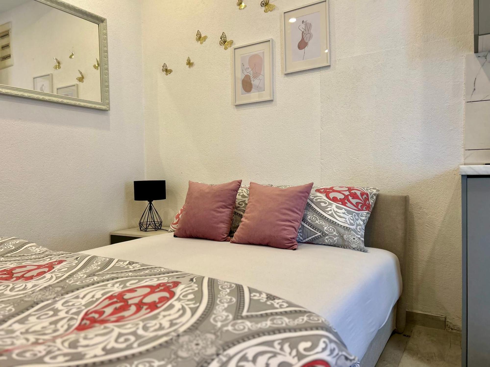 Banicevic Apartmani Thenovici Exterior photo