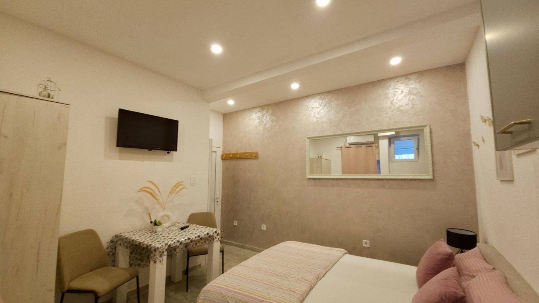 Banicevic Apartmani Thenovici Exterior photo
